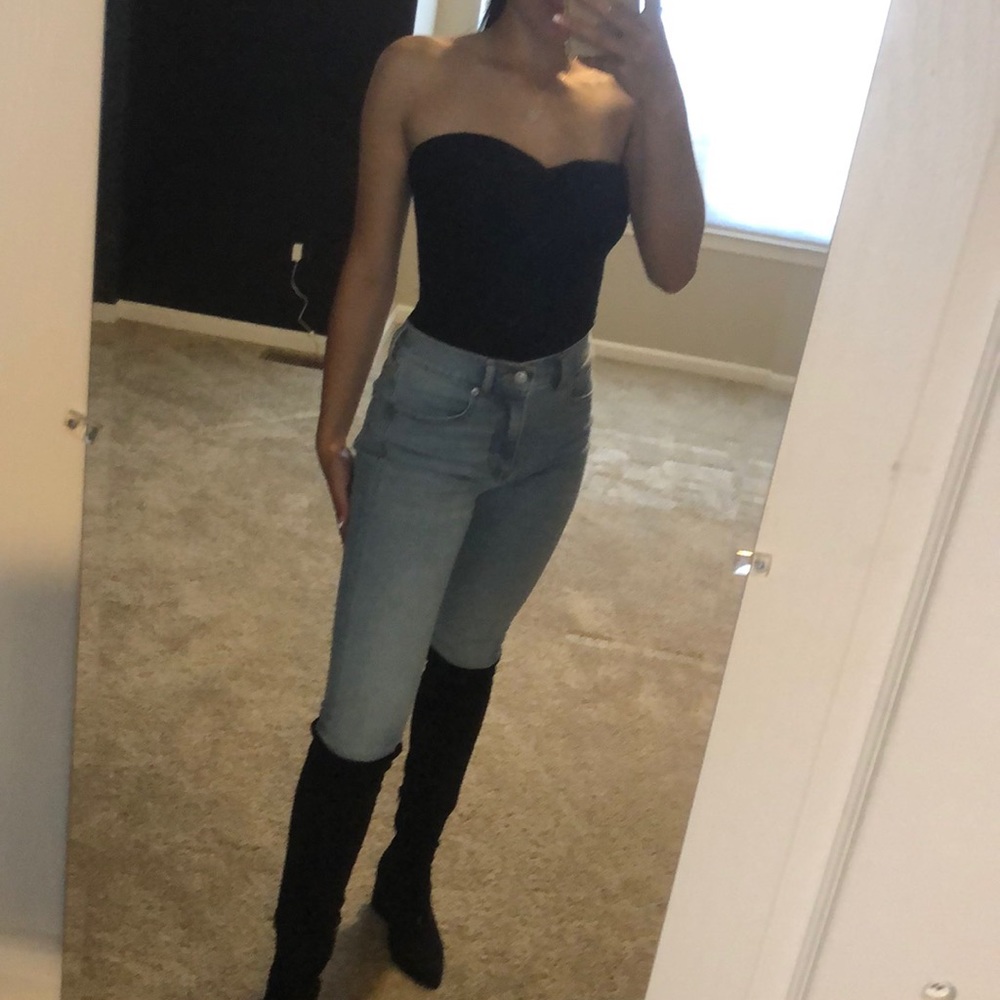 Strapless body suit